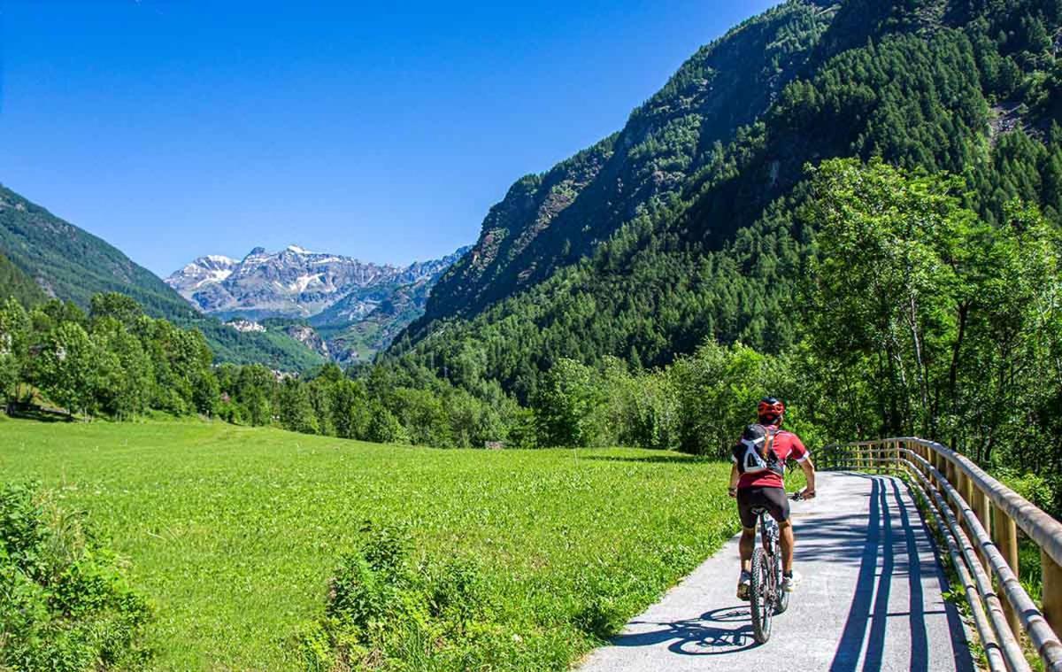 Appartamento S.Anna In Valmalenco Torre di Santa Maria Esterno foto